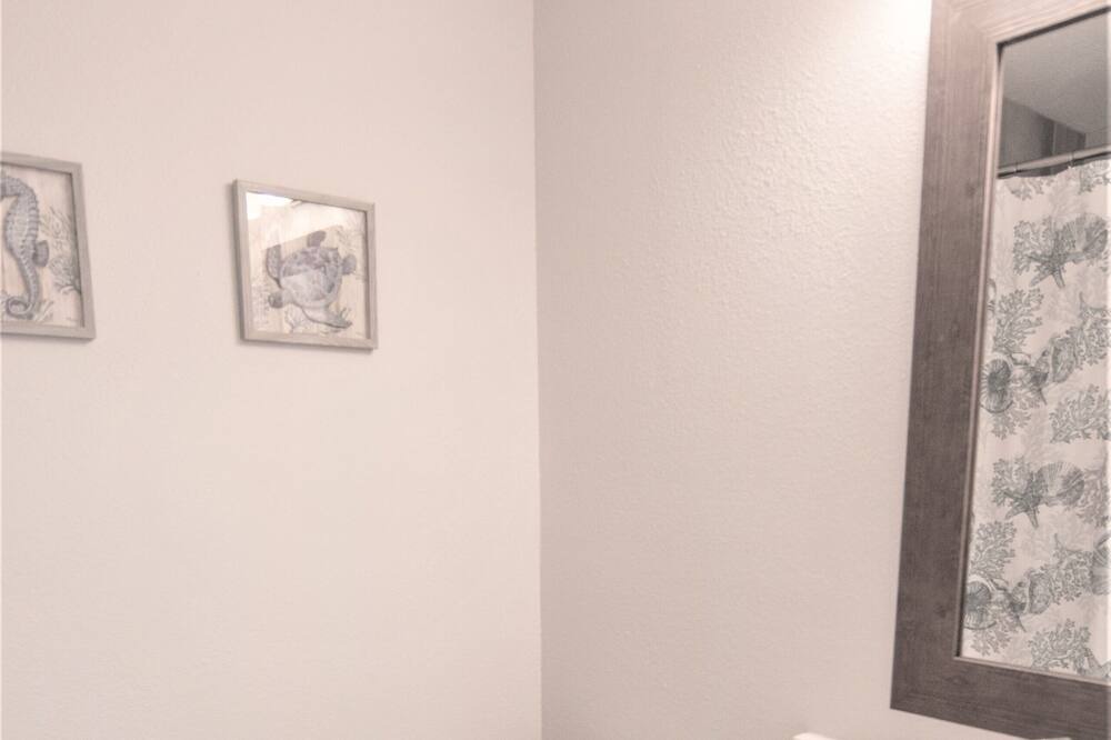 Photo of Bathroom in New Smyrna Beach