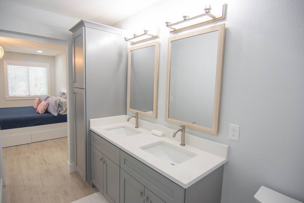 Photo of Bathroom in New Smyrna Beach