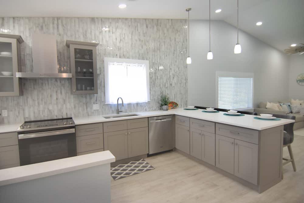 Photo of Kitchen in New Smyrna Beach