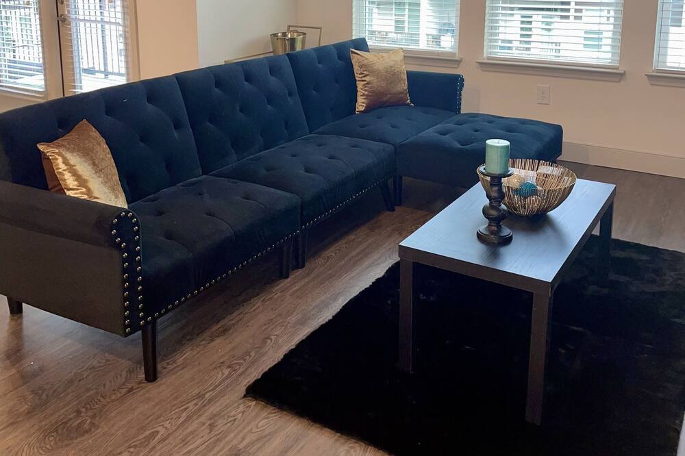 Photo of Livingroom in Oakland