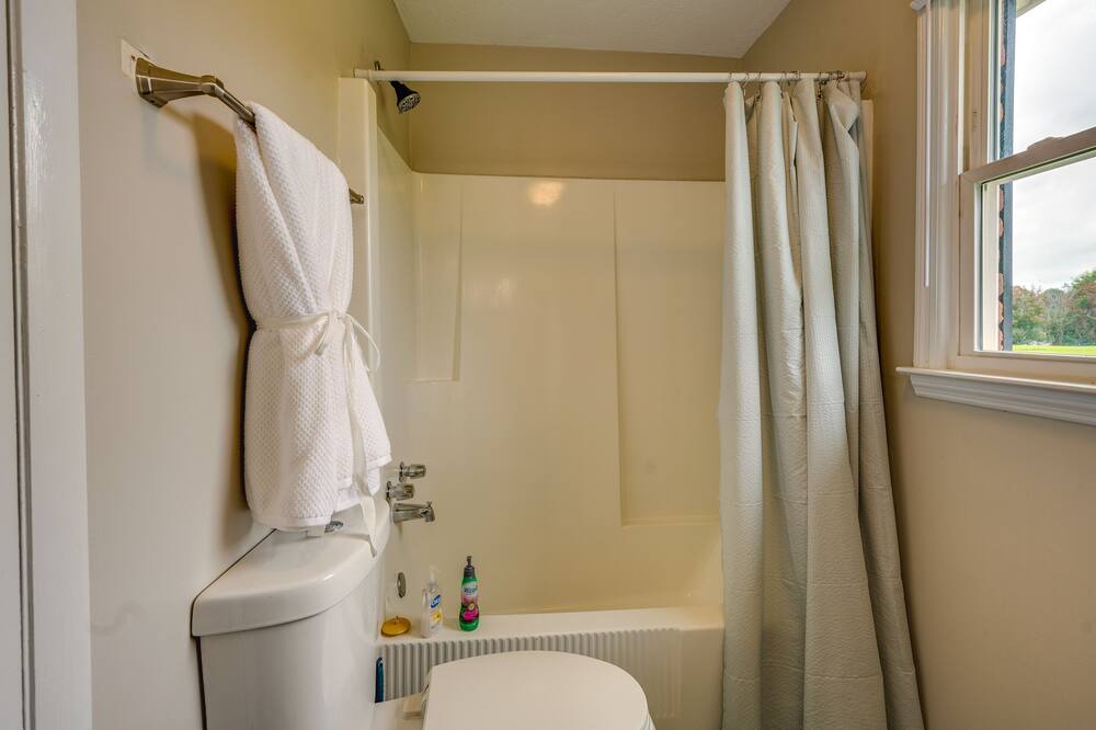 Photo of Bathroom in Albany
