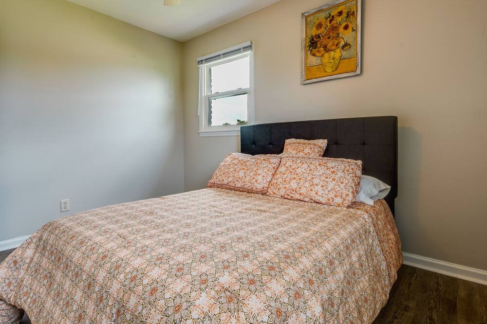 Photo of Bedroom in Albany