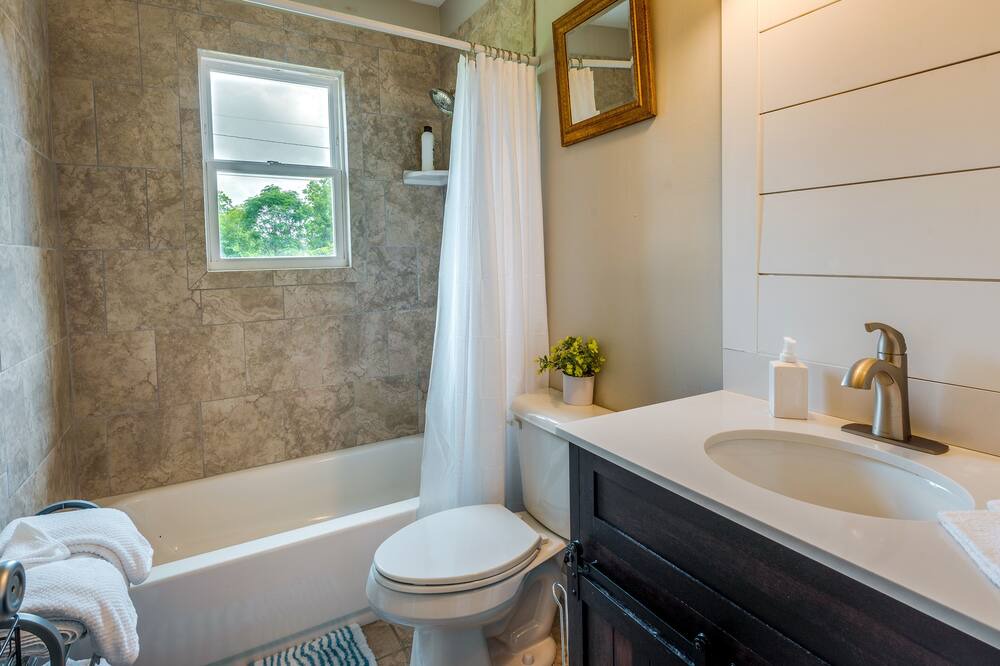 Photo of Bathroom in Albany