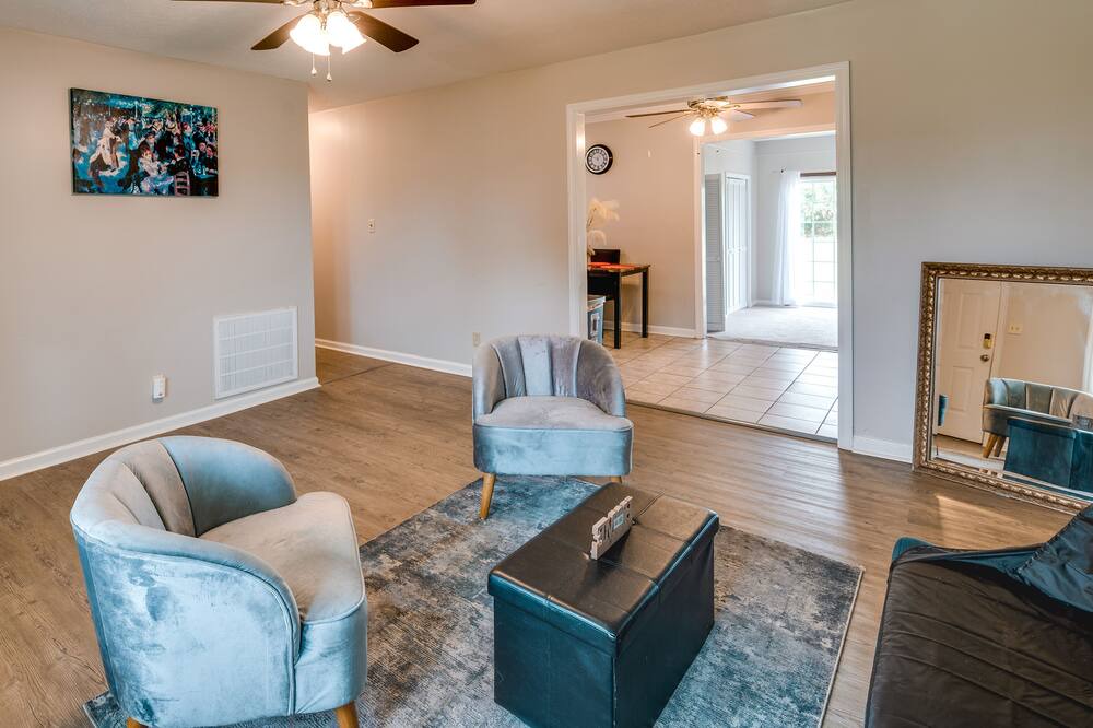 Photo of Livingroom in Albany
