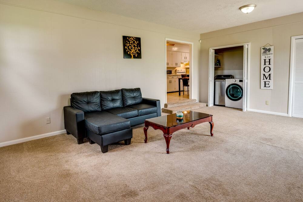 Photo of Livingroom in Albany