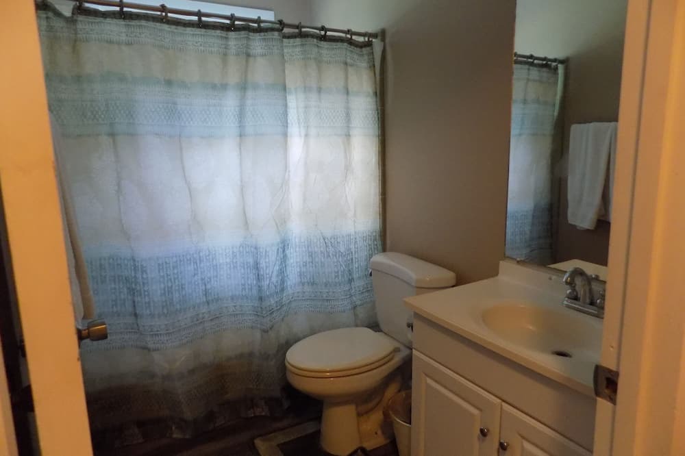 Photo of Bathroom in Perry