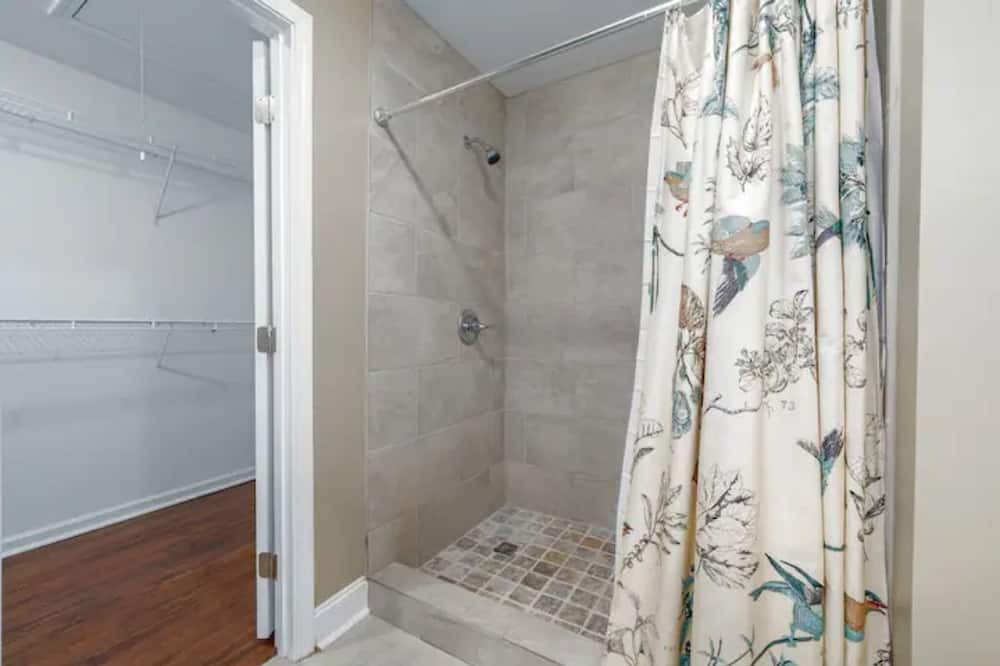 Photo of Bathroom in Calera
