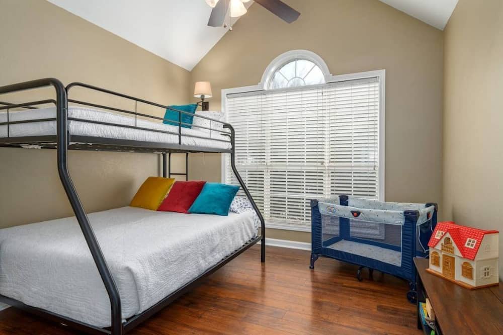 Photo of Bedroom in Calera