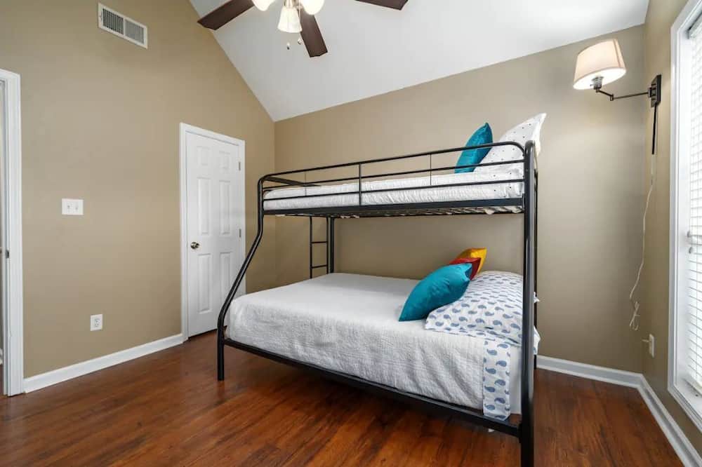 Photo of Bedroom in Calera