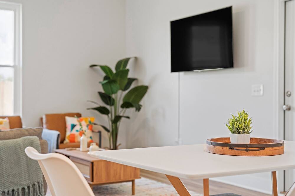 Photo of Livingroom in Ono Island