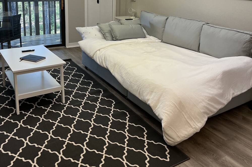 Photo of Bedroom in Middleburg