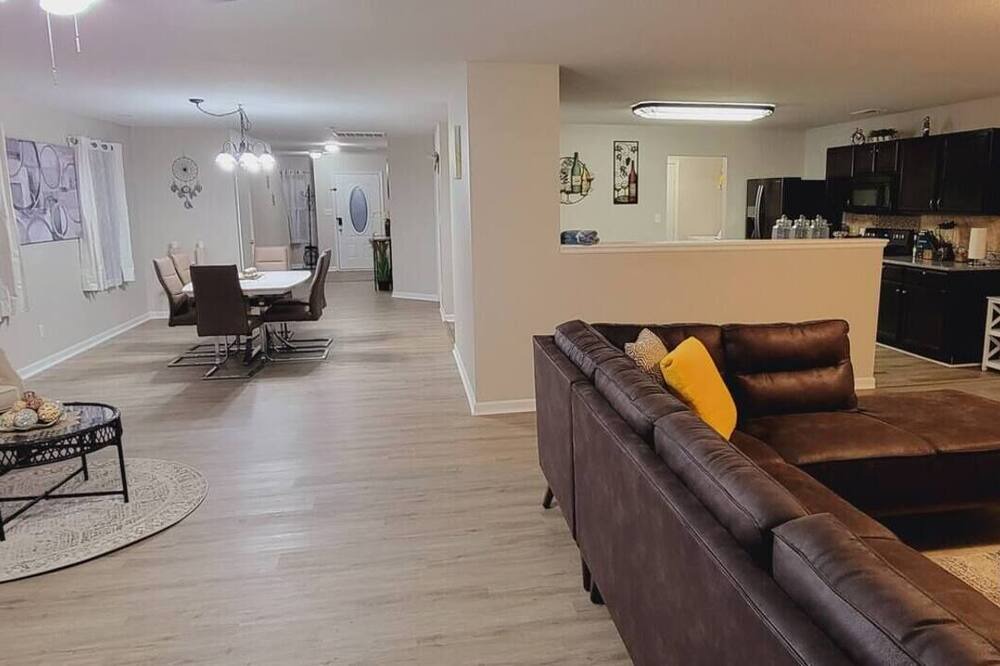Photo of Livingroom in Meridianville