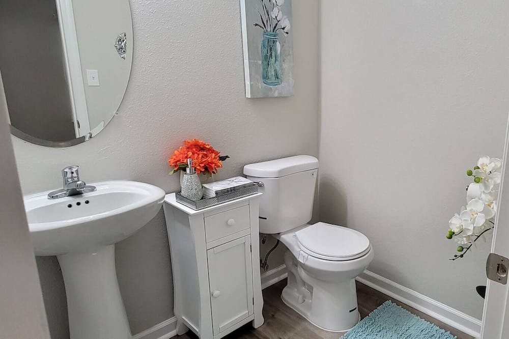 Photo of Bathroom in Meridianville