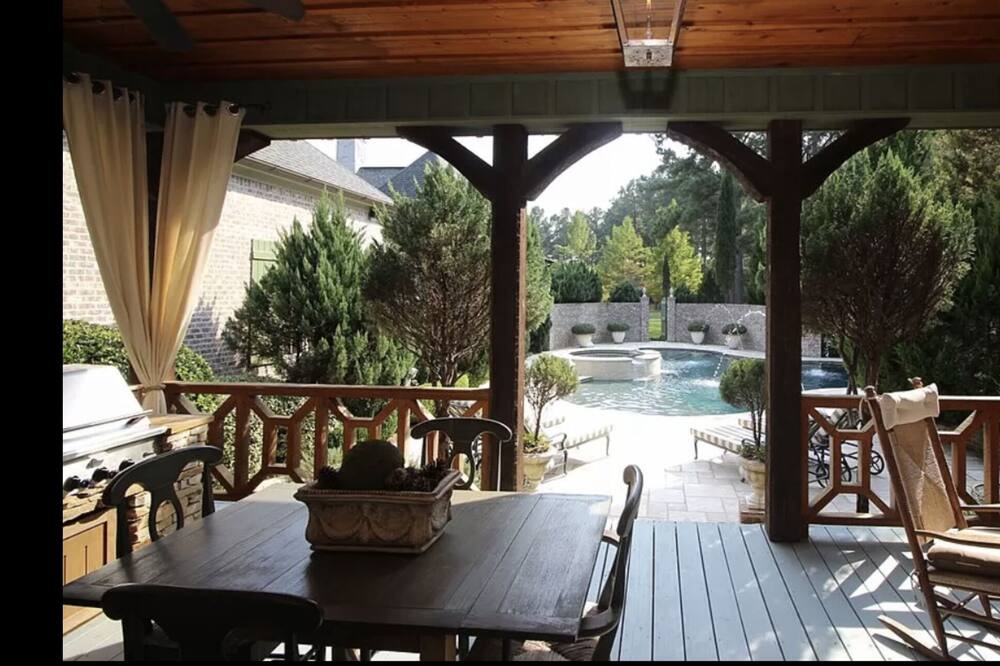 Photo of Patio Balcony in Moss