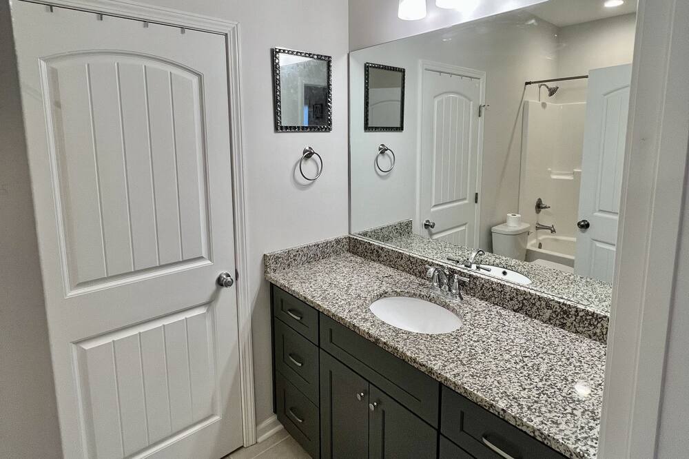 Photo of Bathroom in Tuscaloosa