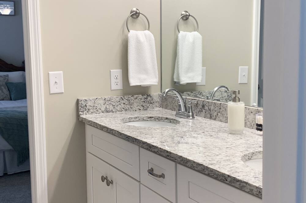 Photo of Bathroom in Tuscaloosa