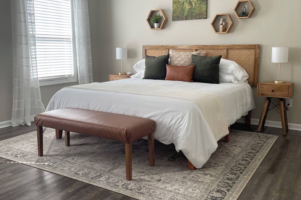 Photo of Bedroom in Tuscaloosa