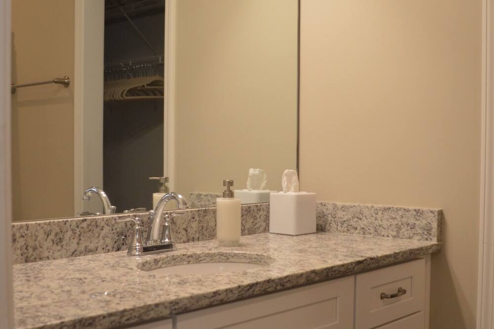 Photo of Bathroom in Tuscaloosa