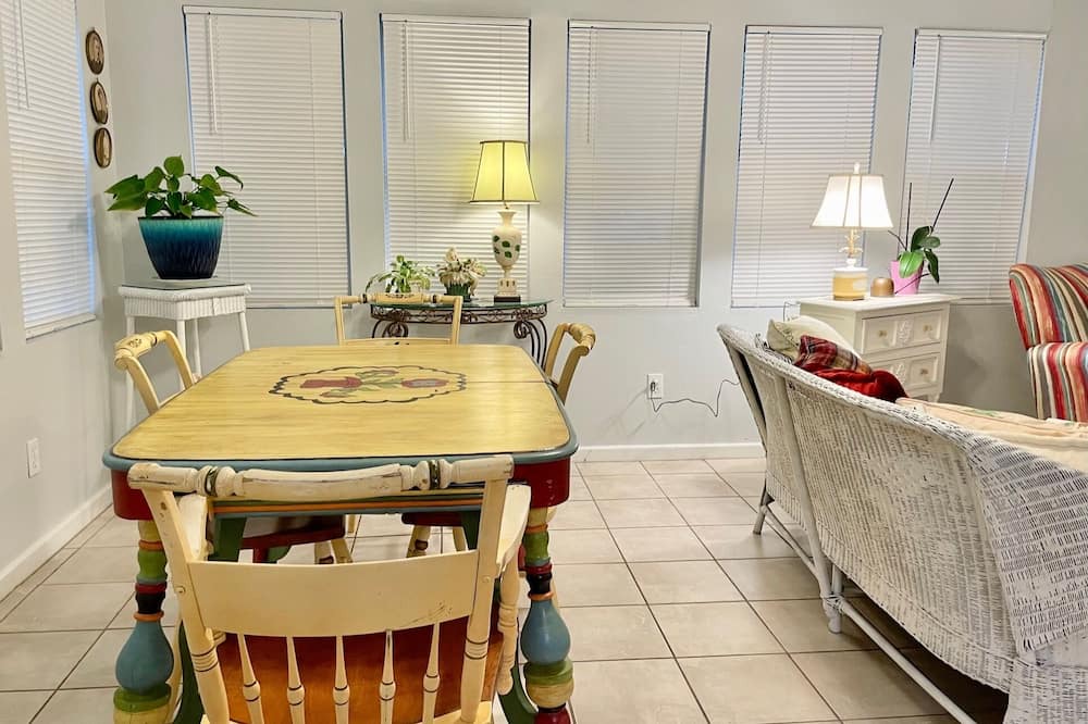 Photo of Livingroom in MacClenny
