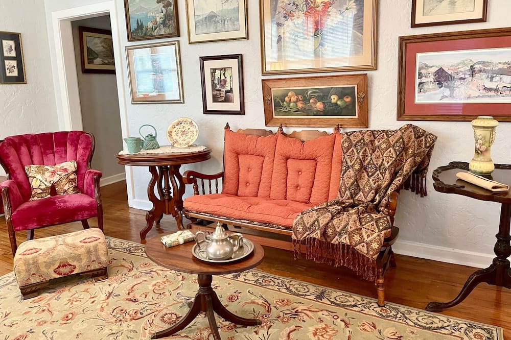 Photo of Livingroom in MacClenny