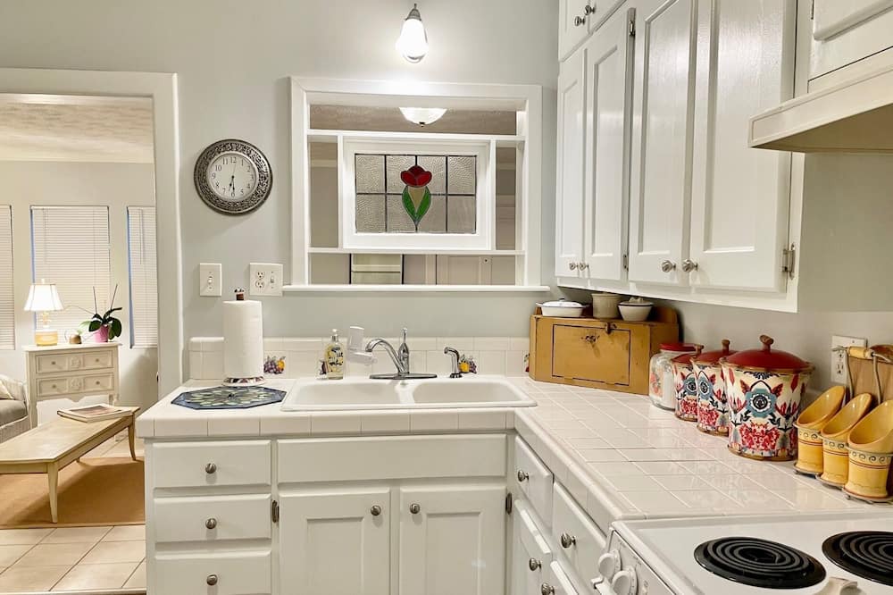 Photo of Kitchen in MacClenny