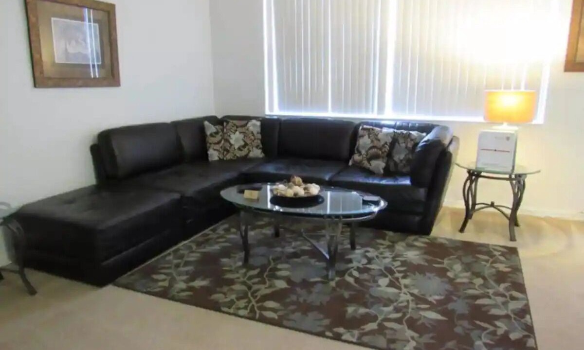 Photo of Livingroom in Legacy Park