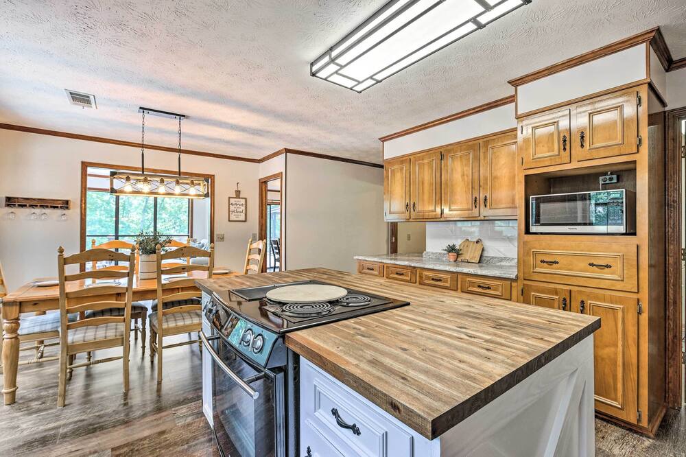 Photo of Kitchen in East Tallassee