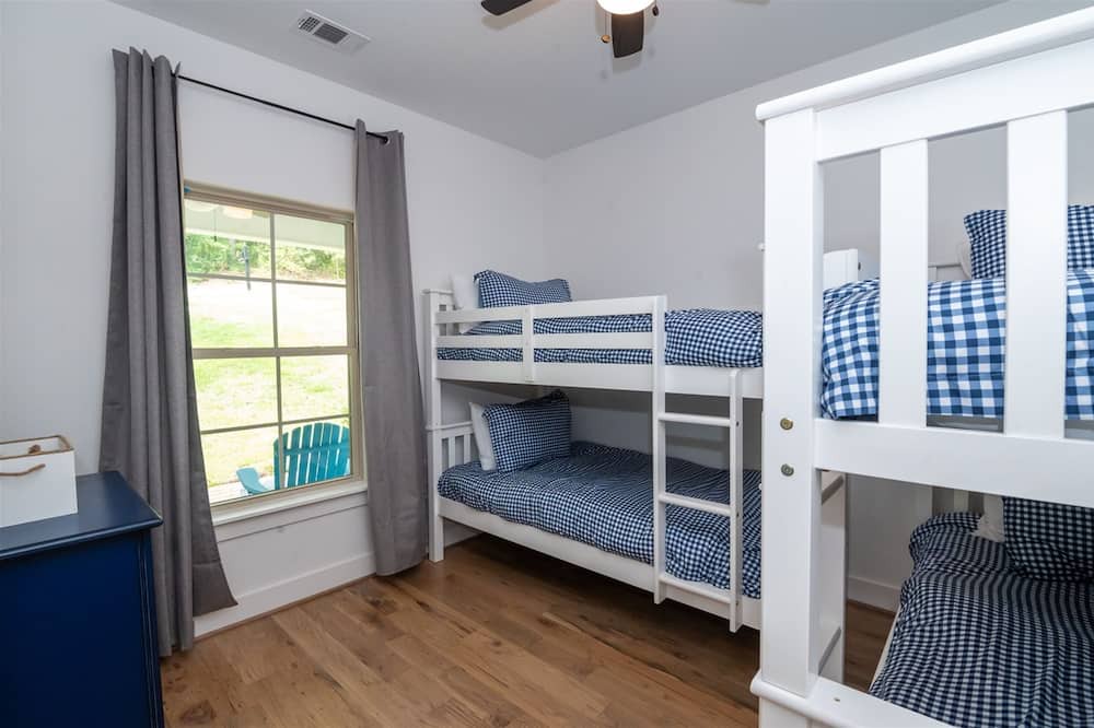 Photo of Bedroom in Tallassee