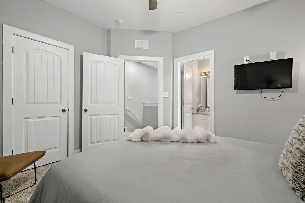 Photo of Bedroom in Mobile
