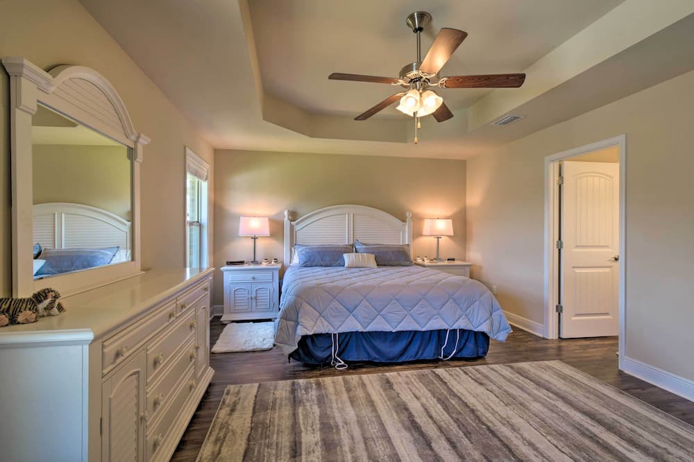 Photo of Bedroom in Foley