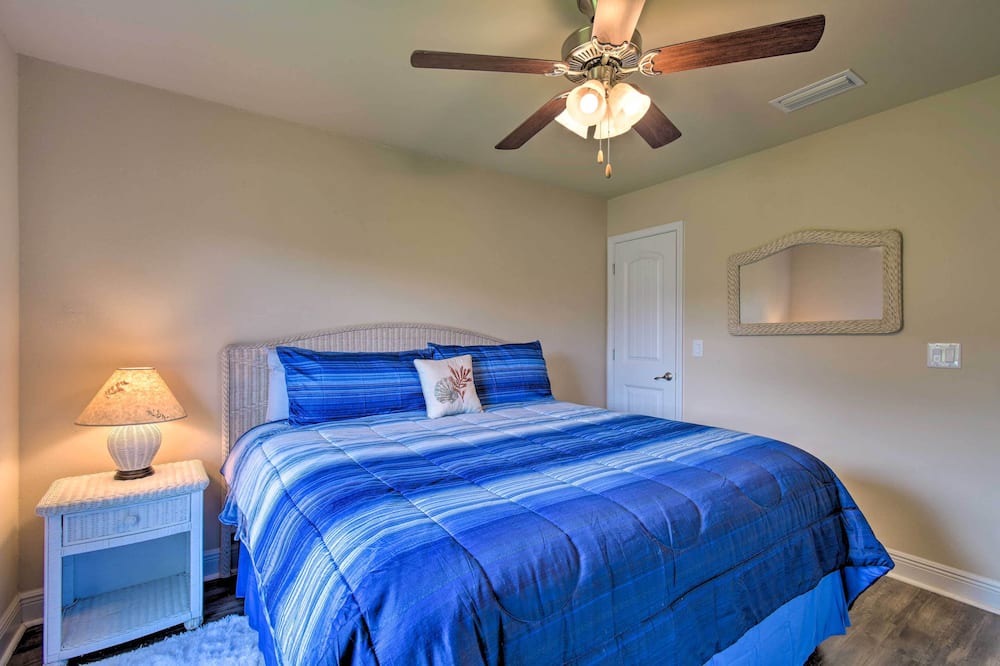 Photo of Bedroom in Foley