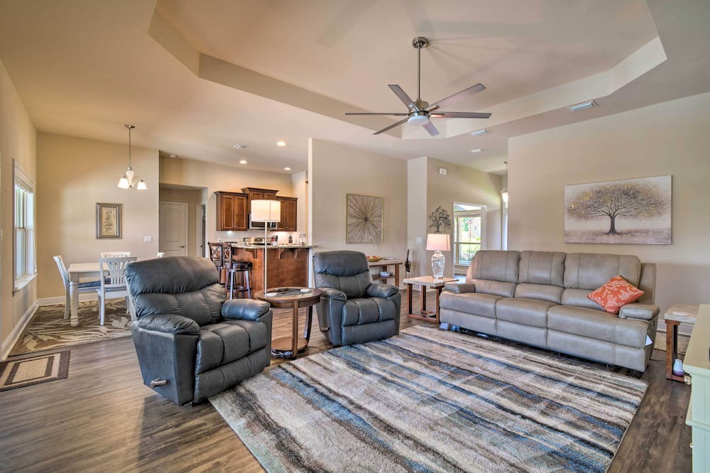 Photo of Bedroom in Foley