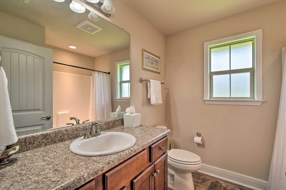 Photo of Bathroom in Foley