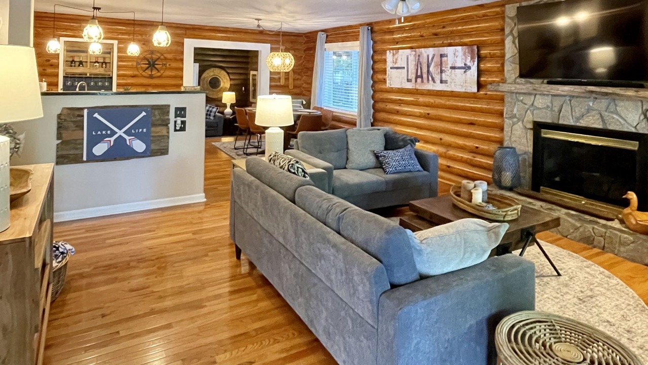 Photo of Livingroom in Eatonton
