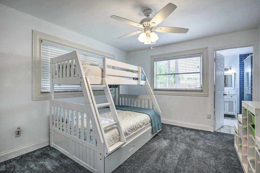 Photo of Bedroom in Saint Augustine Shores