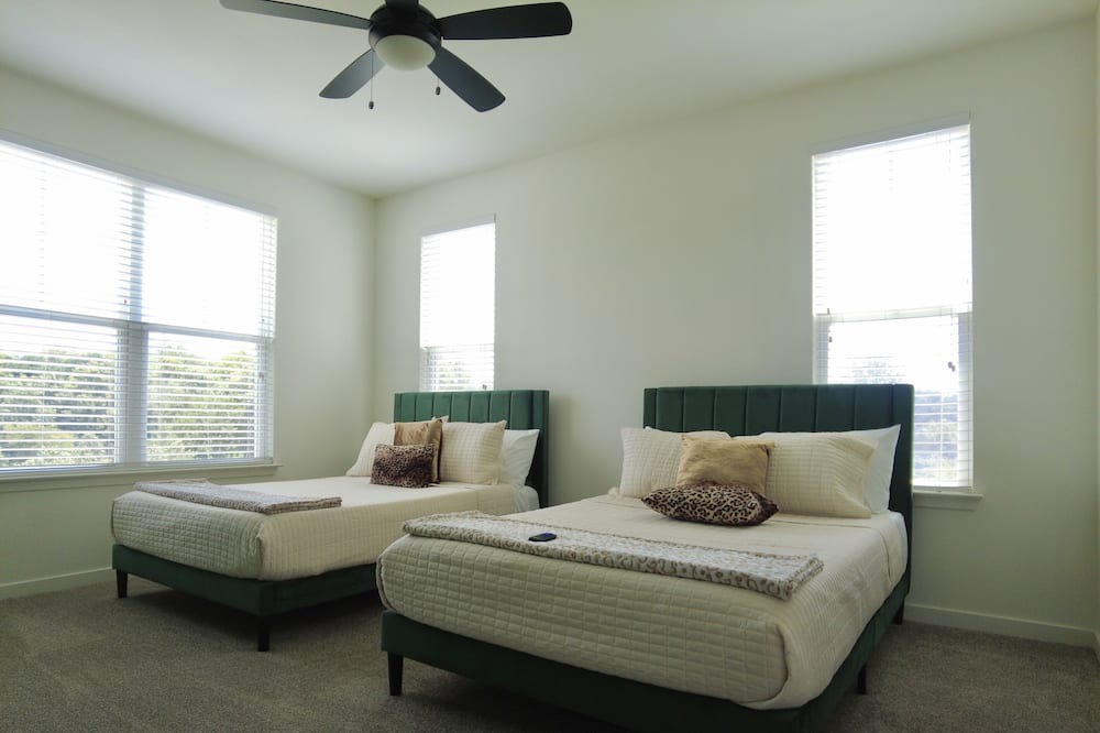 Photo of Bedroom in Mableton