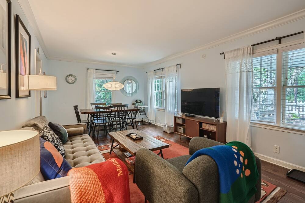 Photo of Livingroom in East Side