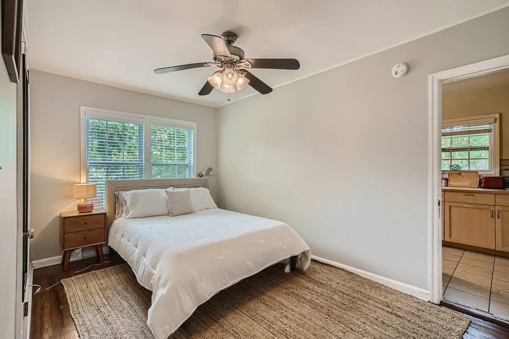 Photo of Bedroom in East Side
