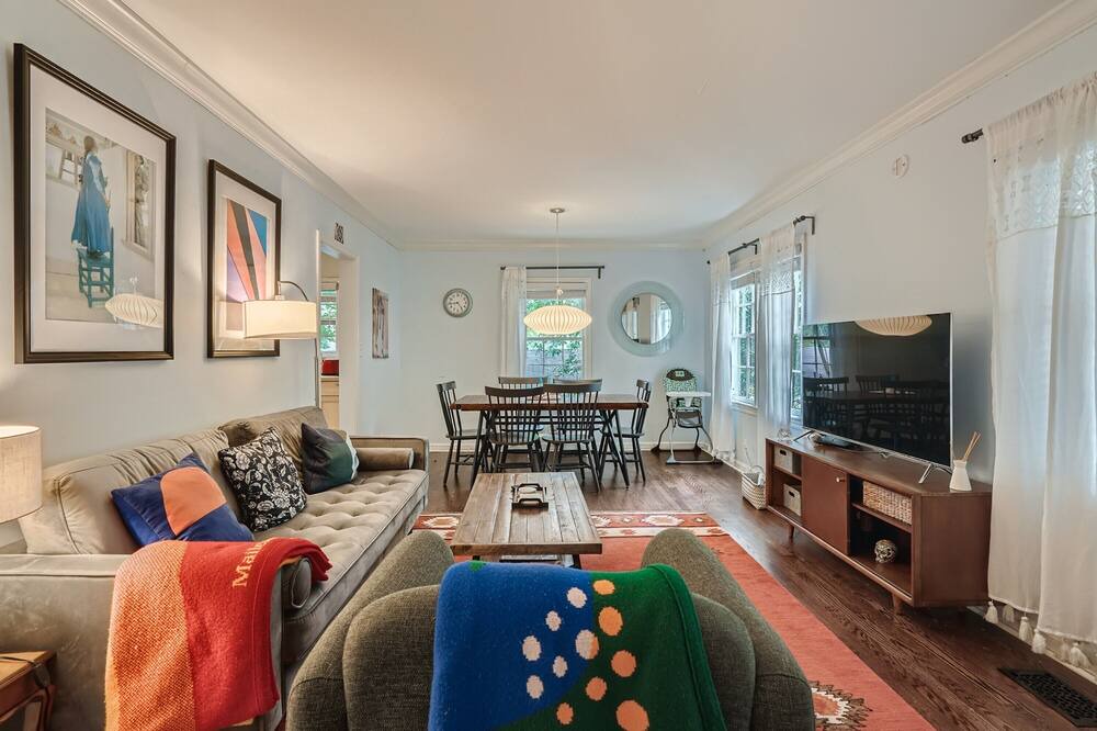 Photo of Livingroom in East Side