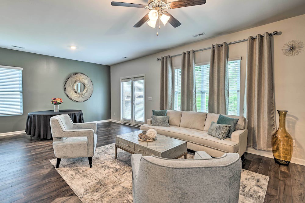 Photo of Bedroom in Gardendale