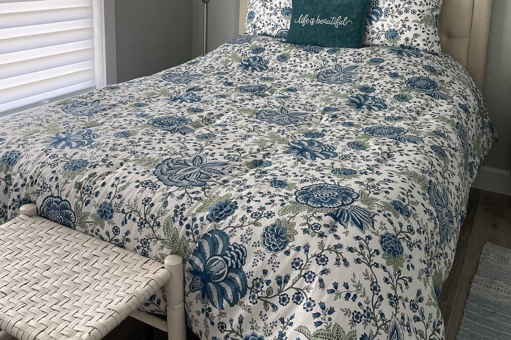 Photo of Bedroom in Crescent City