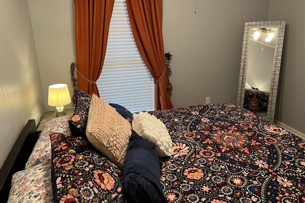 Photo of Bedroom in Latimer