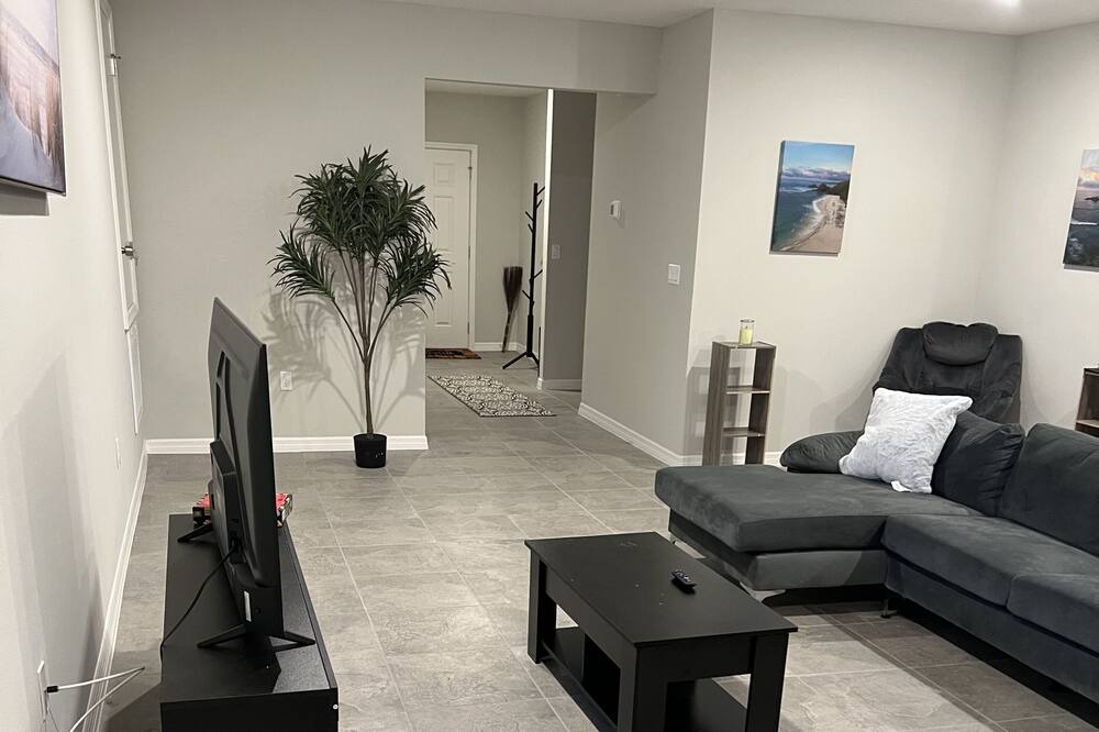 Photo of Livingroom in DeLand