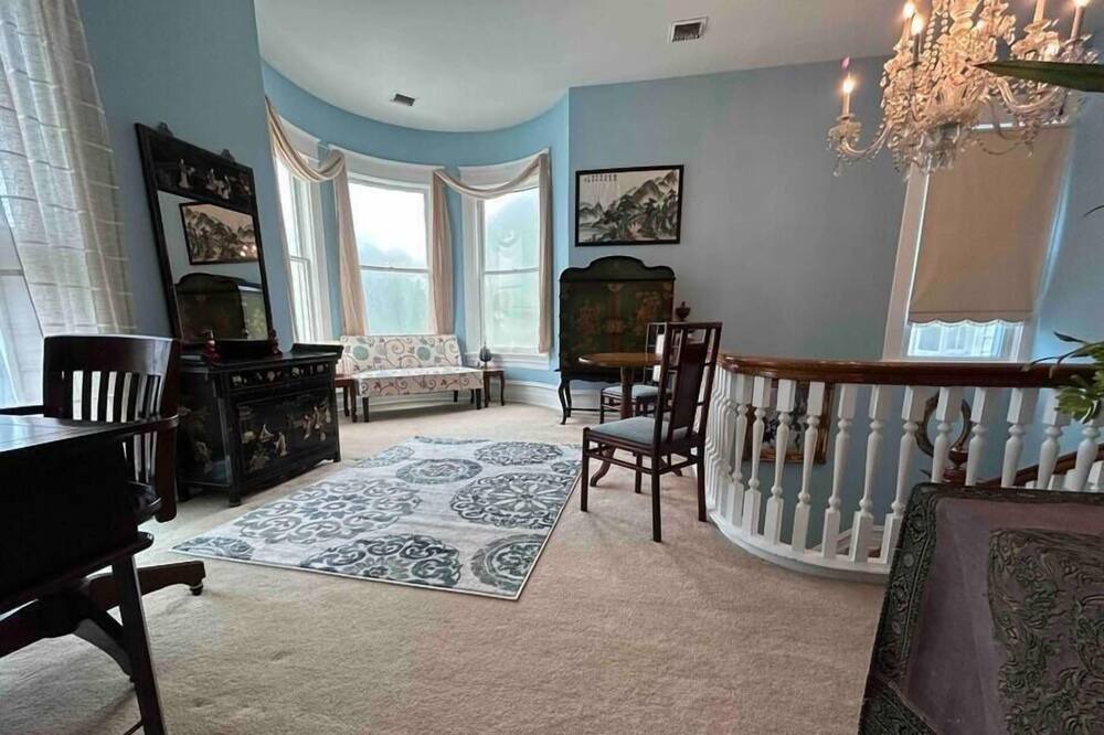 Photo of Livingroom in Roanoke
