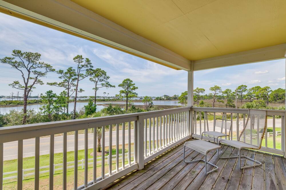 Photo of Patio Balcony in Innerarity Townhomes