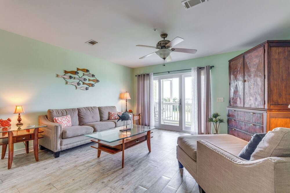 Photo of Patio Balcony in Innerarity Townhomes
