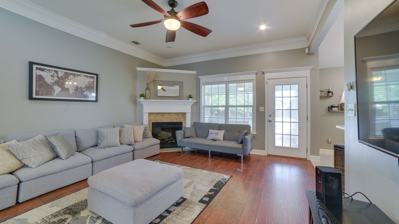 Photo of Livingroom in Valdosta