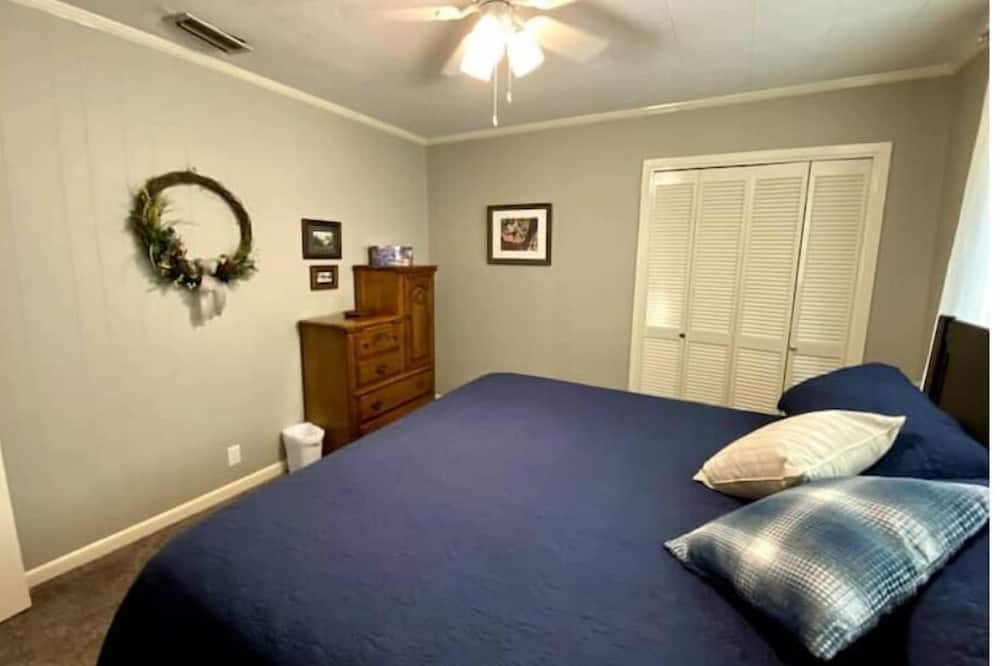 Photo of Bedroom in Laurel