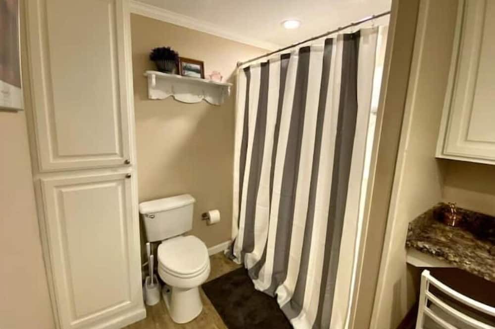 Photo of Bathroom in Laurel