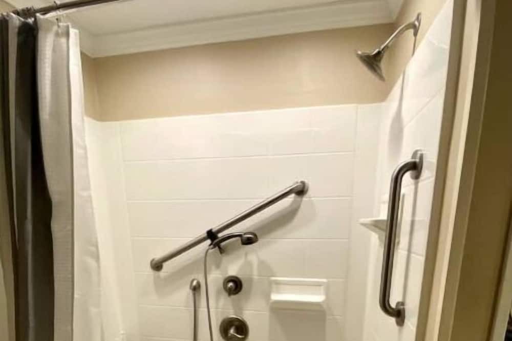Photo of Bathroom in Laurel